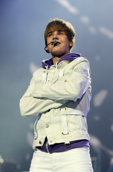 Justin+Bieber+Justin+Bieber+My+World+Tour+EWmgXyg4-Ljl